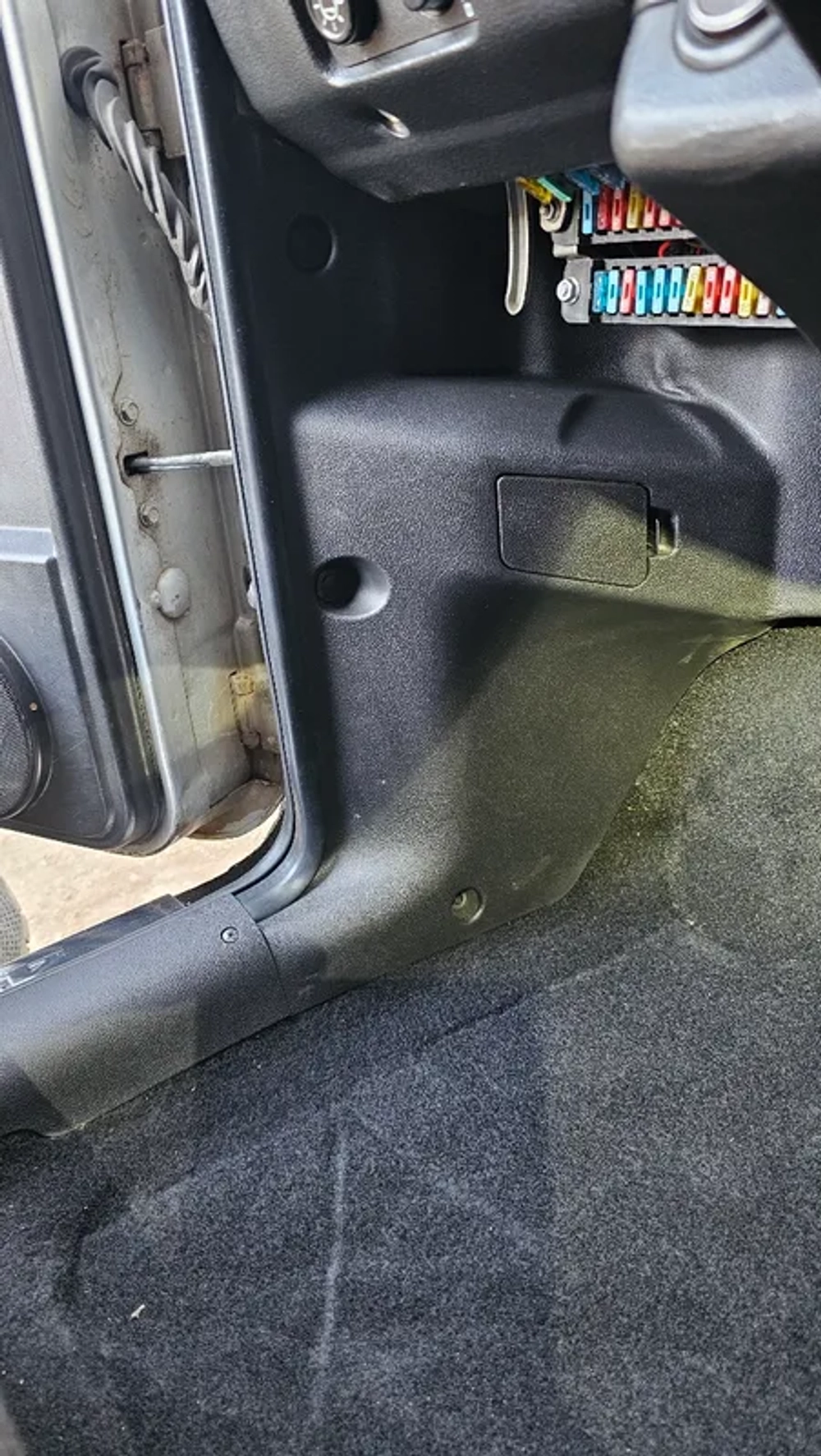 Уплотнители передних дверей Лада 4х4/Нива Легенд (к-т: 2 шт)