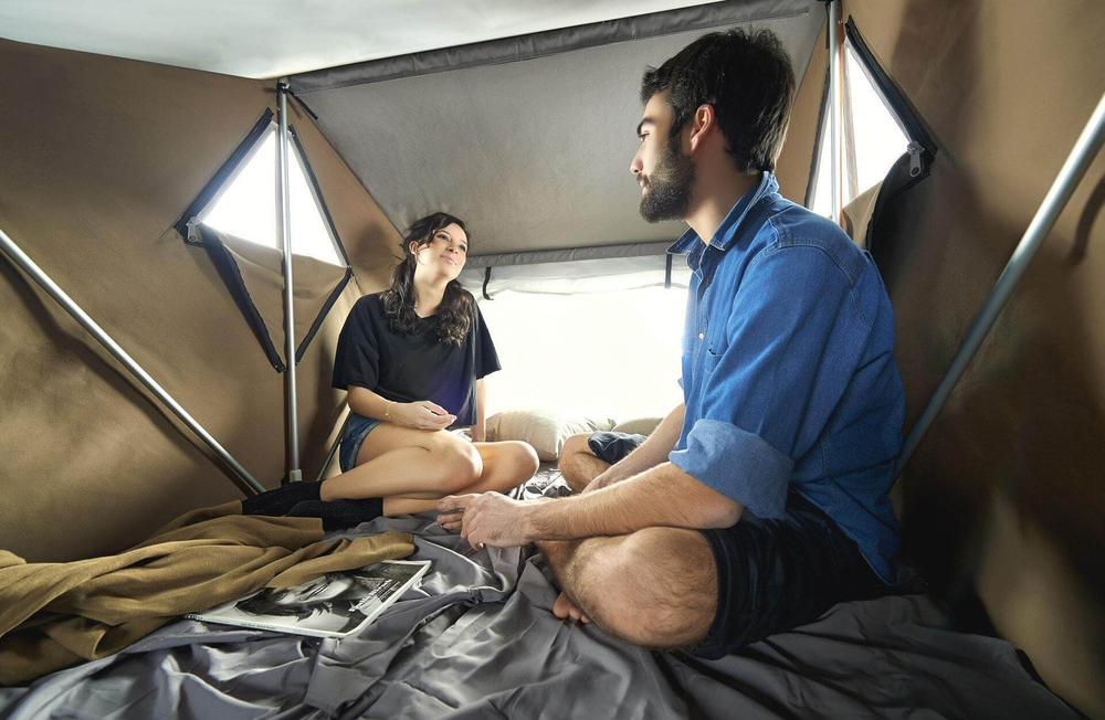 Палатка на крышу автомобиля AUTOHOME OVERLAND SMALL SAFARI EXPLORER, тент песочный, лестница 220 мм