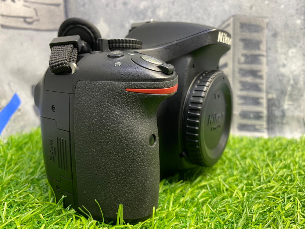 Nikon D5200 kit 18-55mm VR Покупка/Продажа