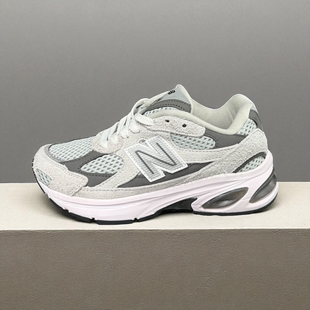 New Balance 2010 • White Gray