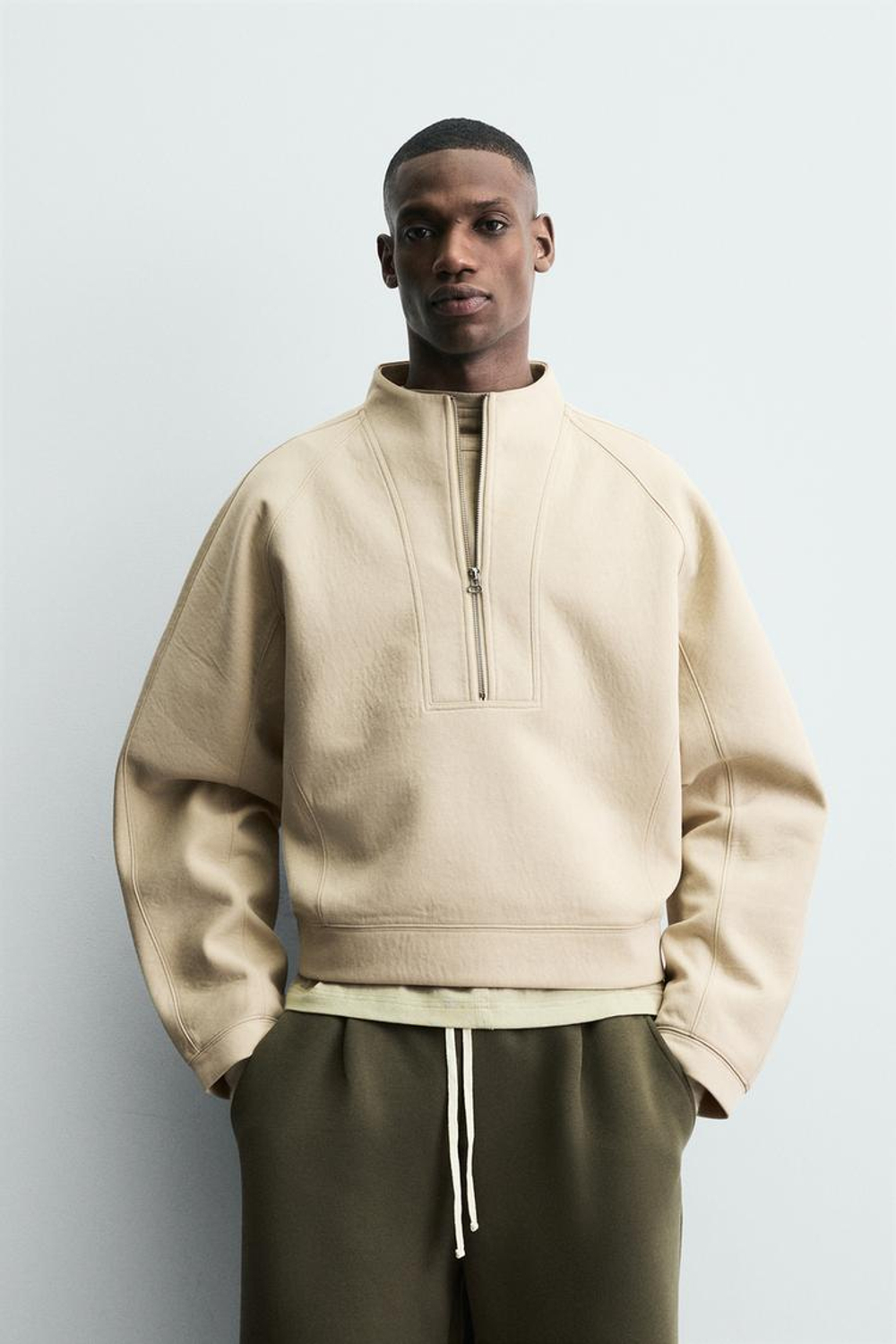 ZARA УКОРОЧЕННАЯ ТОЛСТОВКА ИЗ НЕОПРЕНА С ЗАКЛЕПКАМИ, РЫЖЕВАТО-КОРИЧНЕВЫЙ