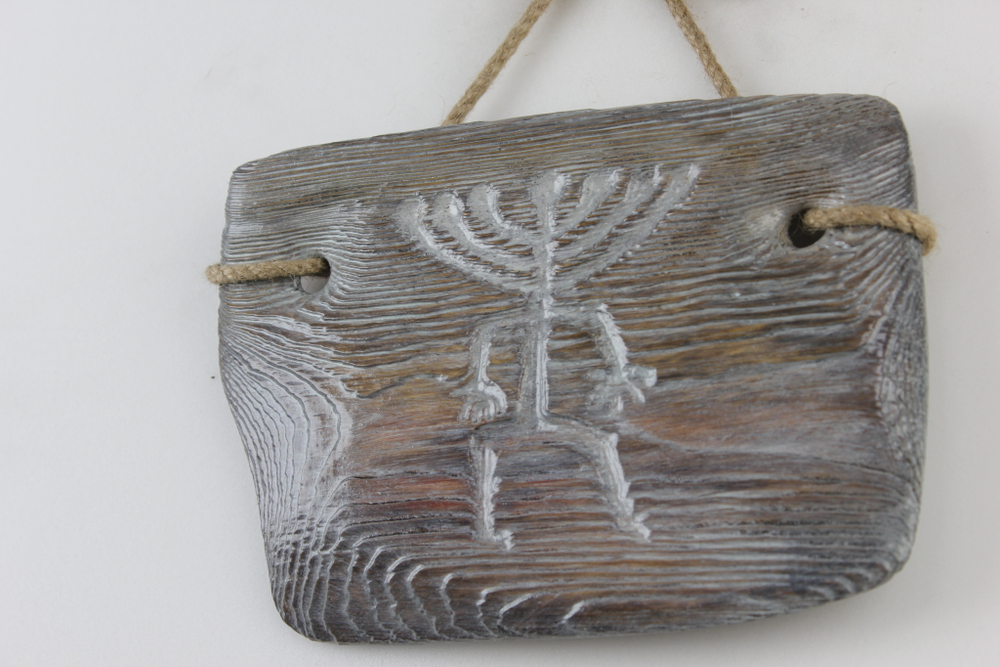 Панно деревянное. Петроглиф.