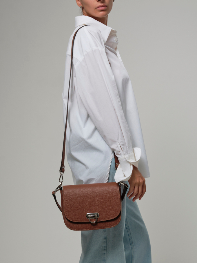 Сумка кожаная кросс-боди коричневая