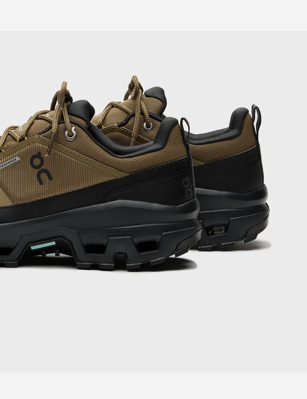 On Running Cloudrock Low Waterproof "Hunter Black" (3MF10251473)