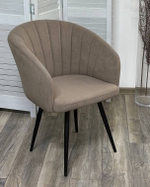 Стул М-City DISAUR Мишель поворотный на поворотный на 360 градусов, B5 Капучино, Велюр, Черный каркас