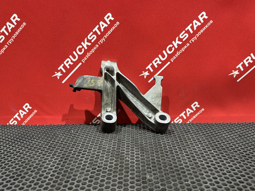 Кронштейн генератора