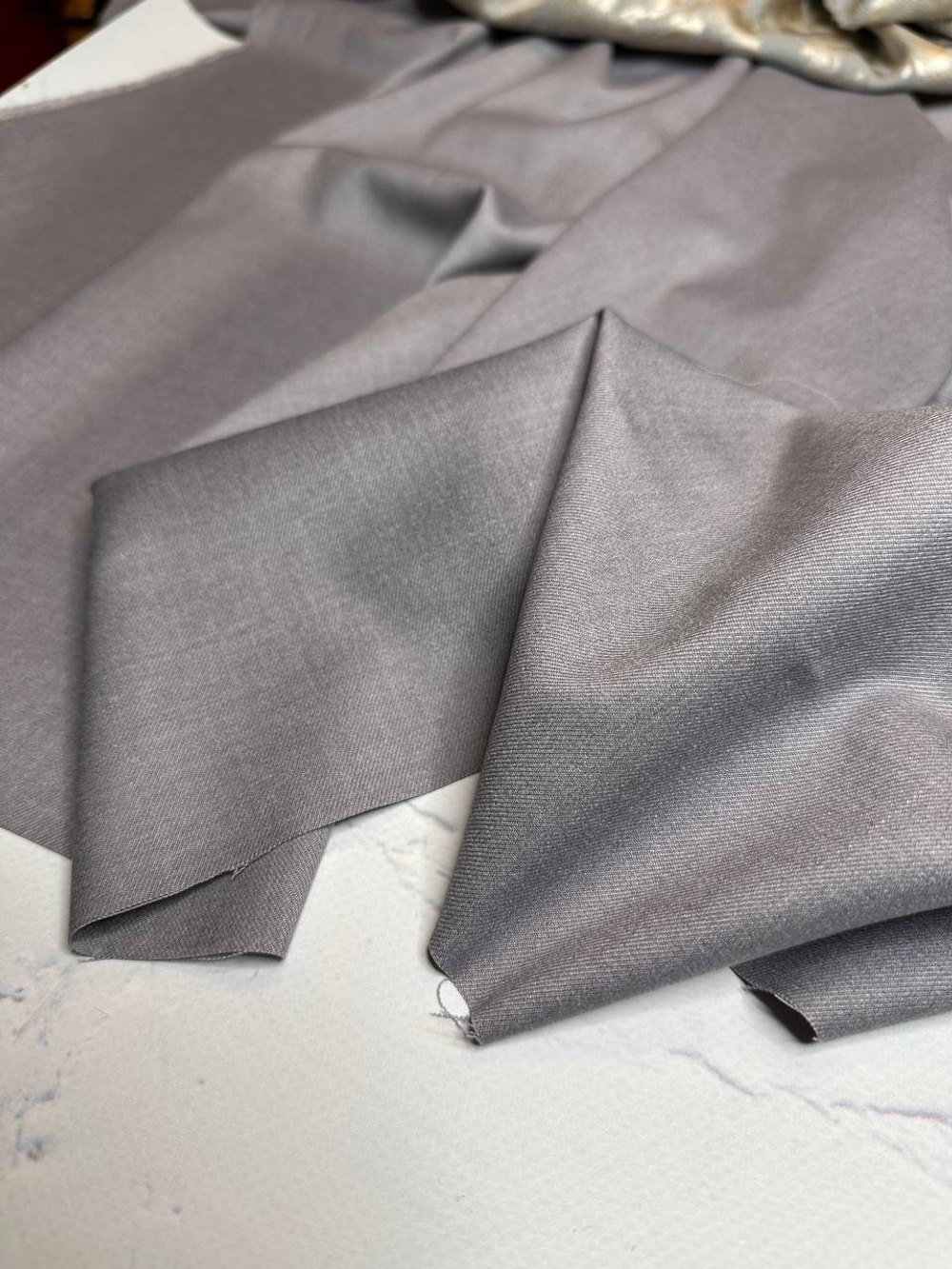 Костюмно-плательная смесовая однотонная поливискоза (64%полиэстер/33%вискоза/3%эластан, Платина, 150, 285 гр/м2)