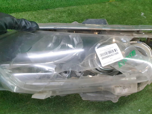 Битая Фара левая Toyota Camry XV50 (2017-2018) LED