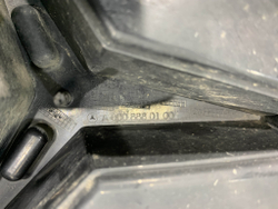 Решетка радиатора Mercedes E (W213 C238) 16-21 БУ A2388881400