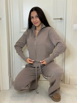 Теплый вязаный костюм двойка с брюками