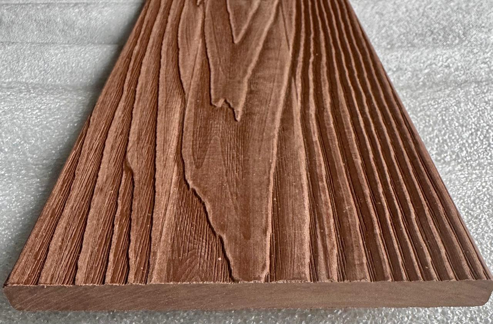 Заборная доска полнотелая двухсторонняя 3D тиснение под дерево 137*10 Цвет Красное дерево