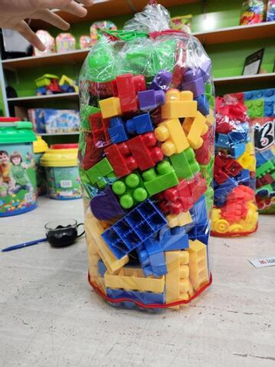 Пластмассовый игрушечный набор "Конструктор 130 деталей", пакет