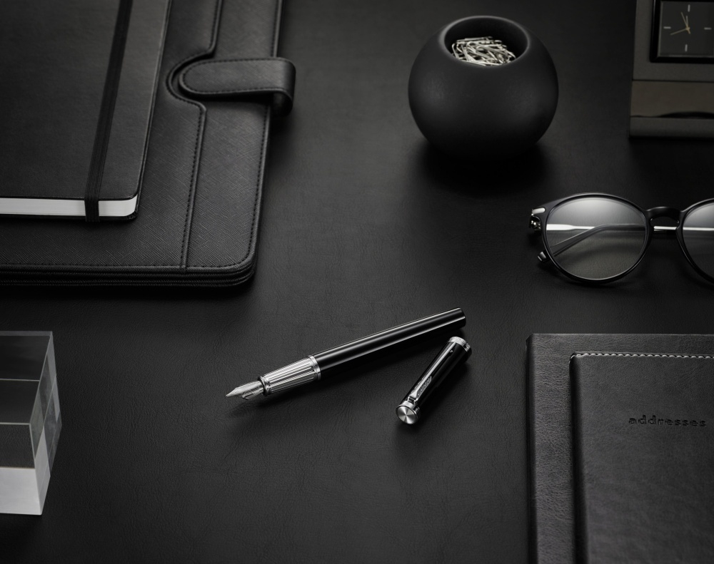 Ручка-роллер Parker "Ingenuity Black CT" стержень:F, цвет чернил: black, в подарочной упаковке.