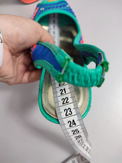 Босоножки Ronzo яркие 37 размер