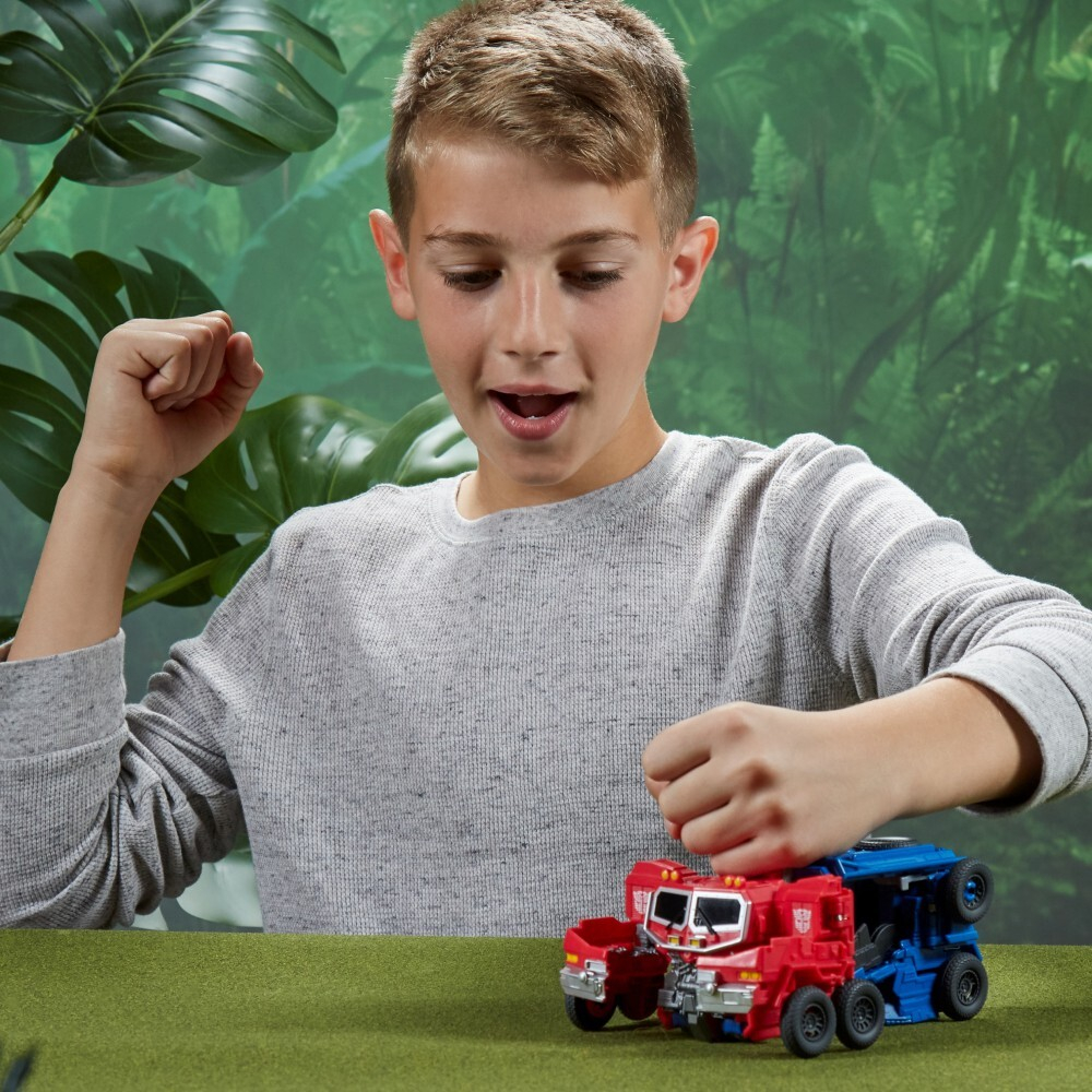 Hasbro Transformers Rise of the Beasts - Фигурка Optimus Prime Smash Changer 23 см F4642 / артикул   F3900 F4642  / GTIN 5010993958474