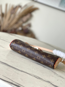 Louis Vuitton Pochette Tirette