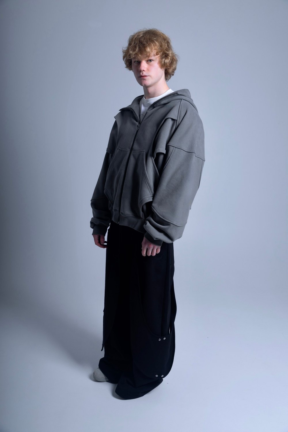 UNTE HOODIE