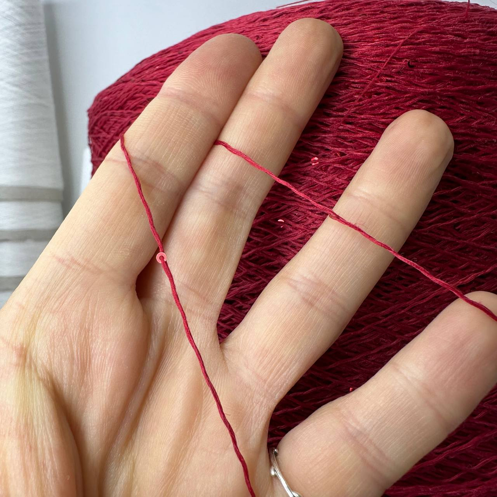 LINETTE PAILLETES - 80% лен, 20% п/а, микропайетки 2мм, ; 450м\100гр; цвет: красный, пайетки в цвет пряжи