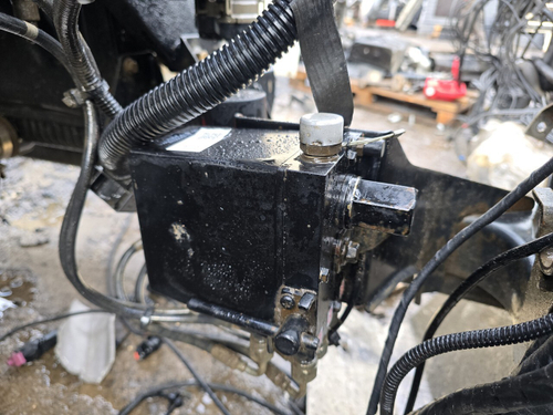 Насос подъема кабины 2023г