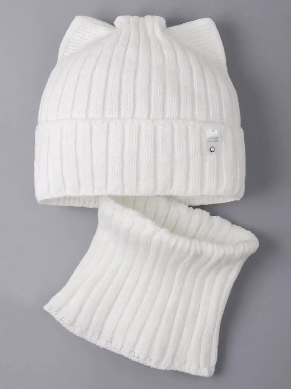 Шапка для девочки осенняя c ушками и снуд