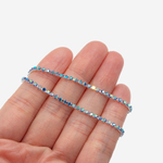 Стразовая цепь дуохромная, 2мм, фиолетовый кристалл с синим напылением в серебристых цапах