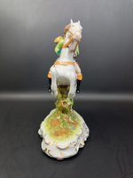 Конный охотник с ружьем