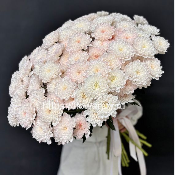 Букет из розовой хризантемы