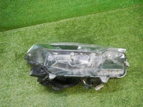 Фара правая Toyota RAV4 4 CA40 (2015-2019) LED