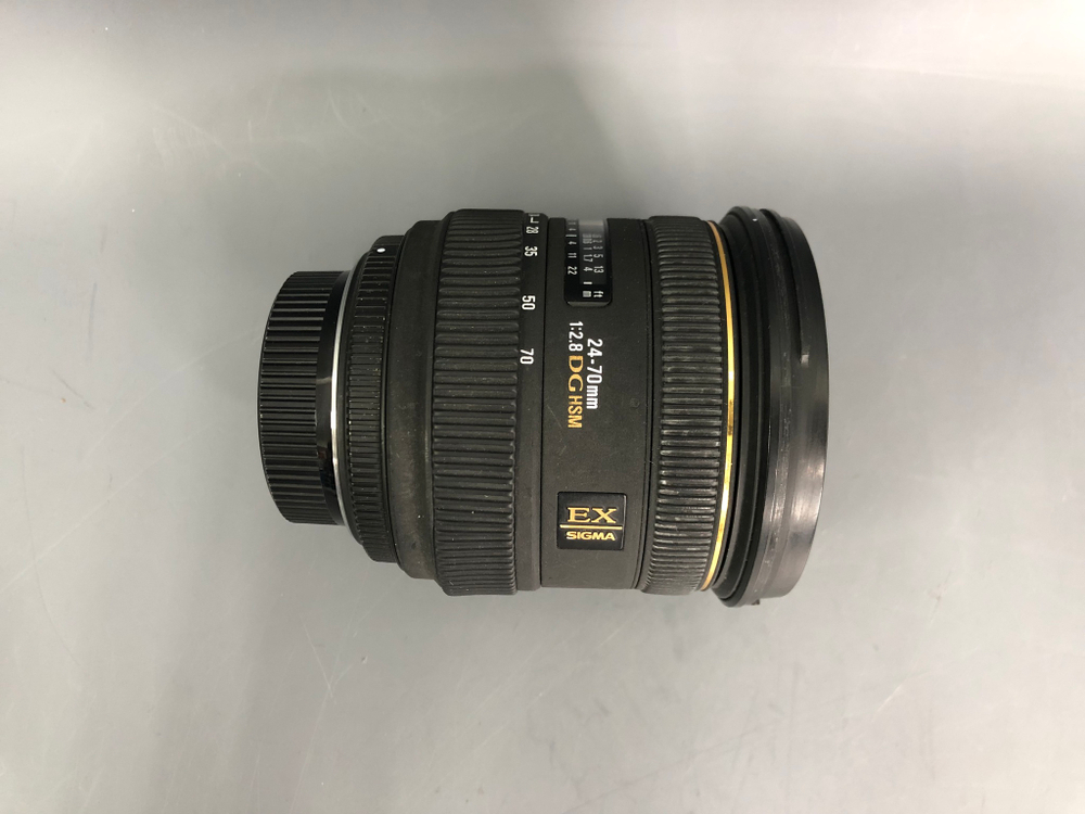 Sigma 24-70 nikon(пыль+сломано крепление светофильтра)