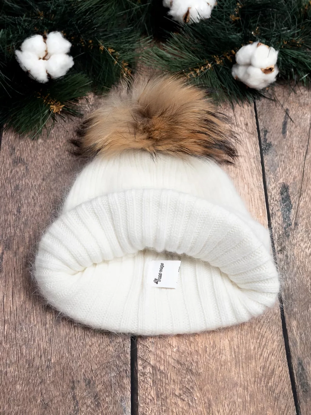 шапка ангора с меховым помпоном зимняя пушистая стильная