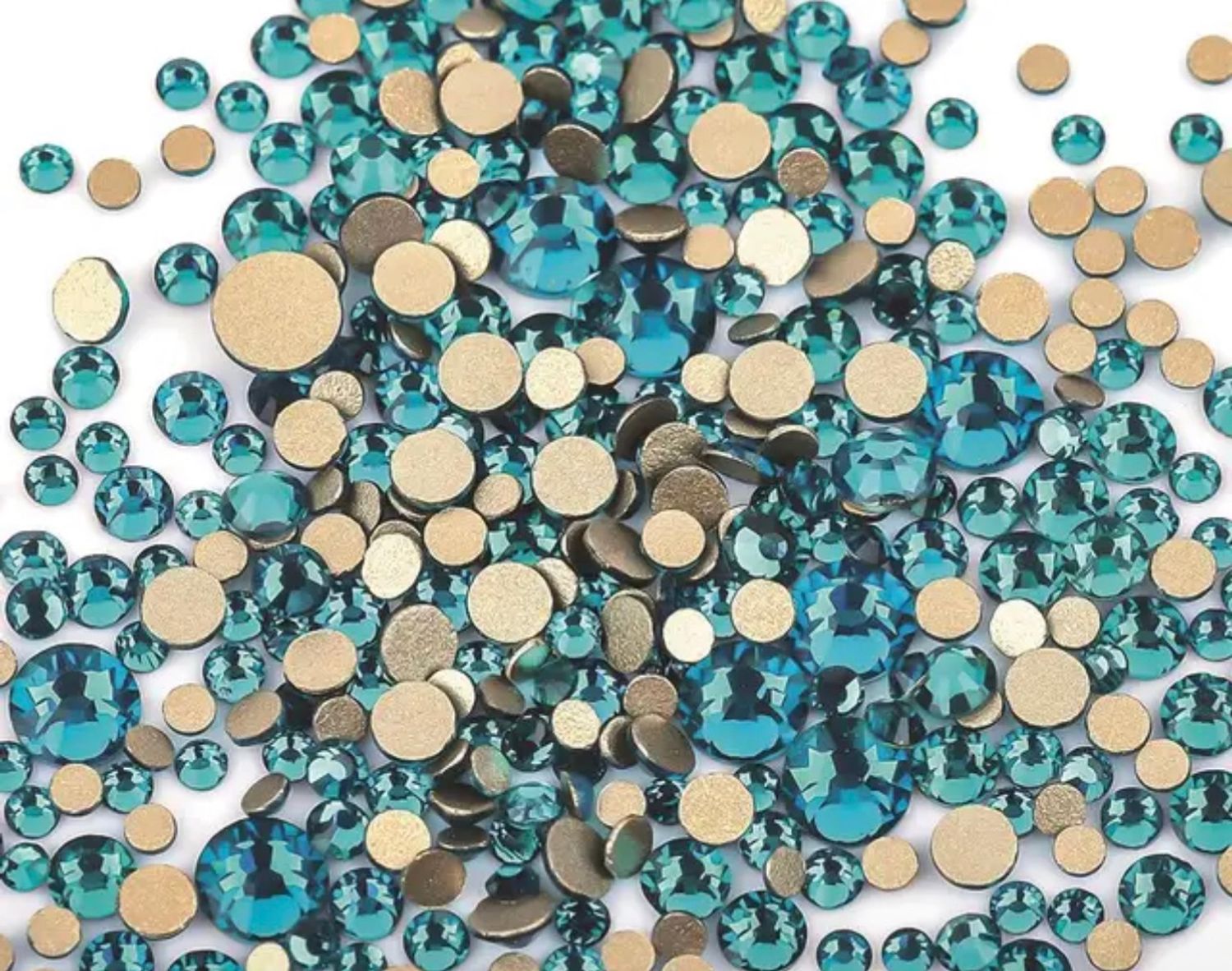 Стеклянные стразы  (размер микс) 1140шт, цвет бирюза