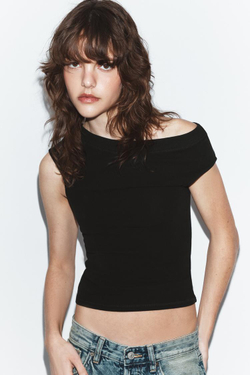 ZARA ФУТБОЛКА С ВЫРЕЗОМ ЛОДОЧКОЙ, ЧЕРНЫЙ