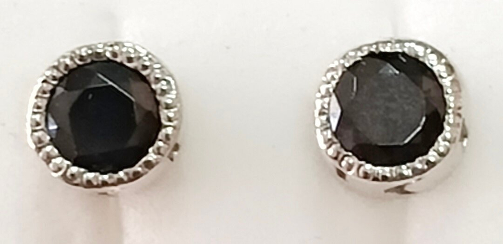 Ювелирные серьги-пусеты из серебра