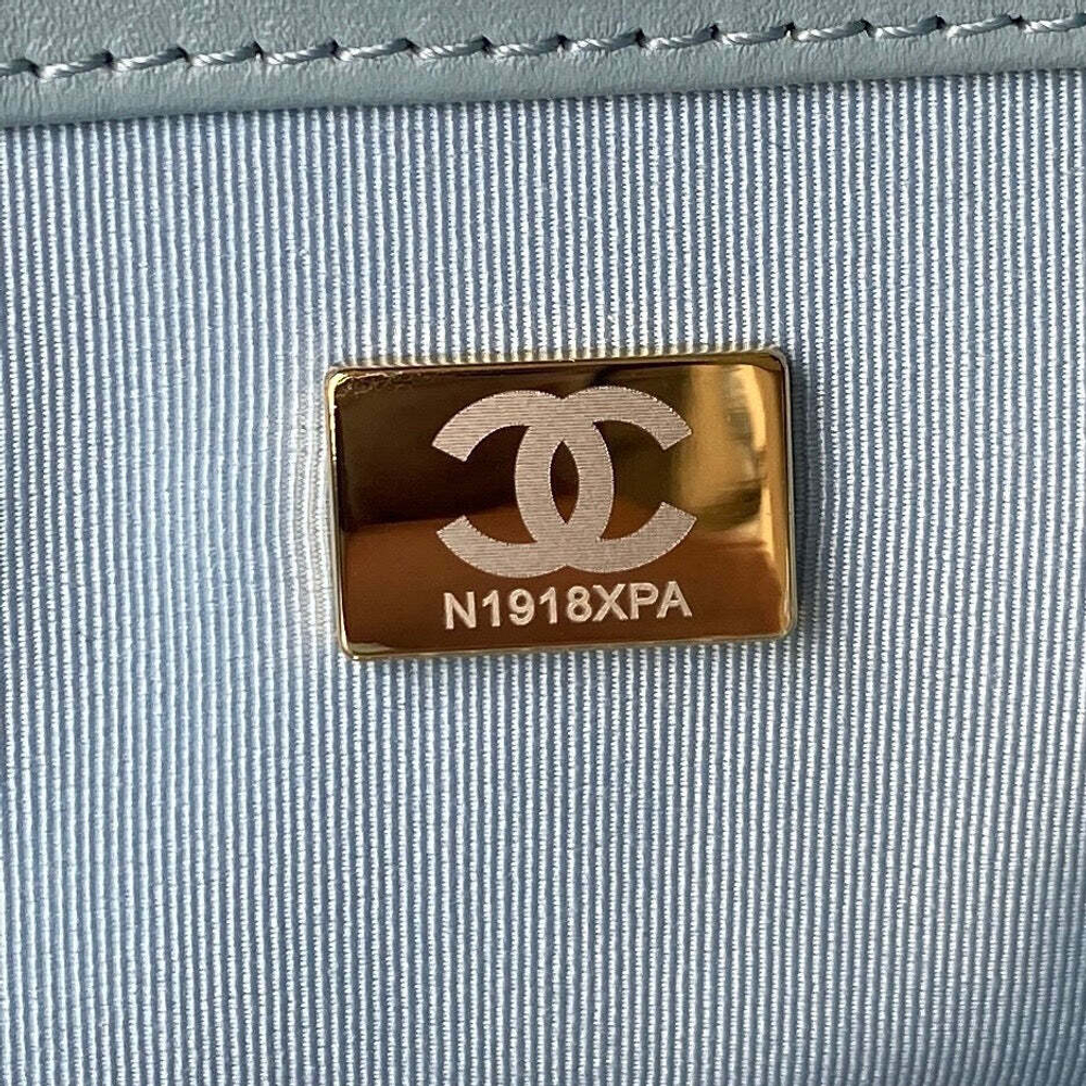 Chanel 19 Large 30 cm