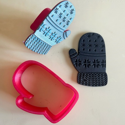 Штамп с вырубкой «Варежка»