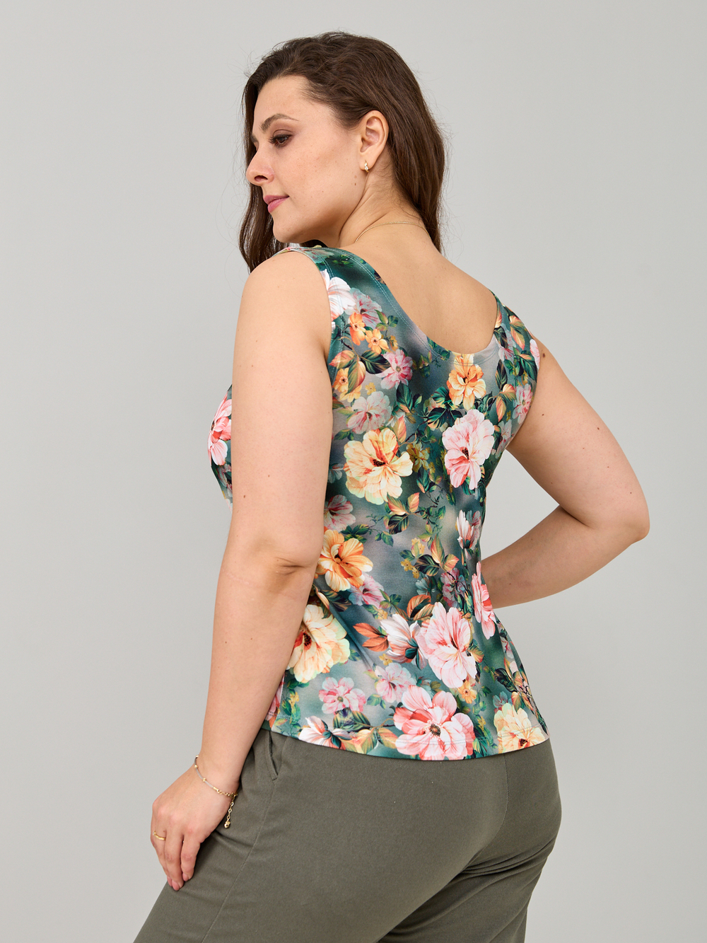 Майка М-040/пионы-акварель