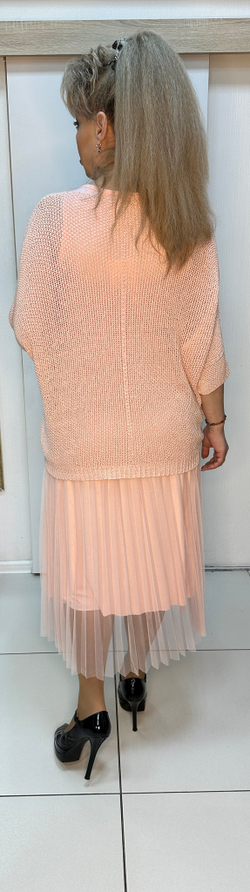 Нарядное двойное платье в пудрово-персиковом цвете