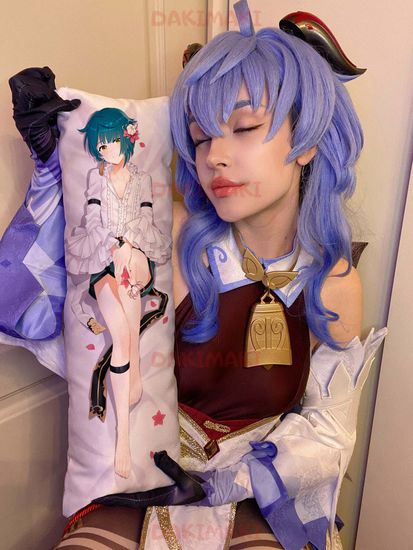 Мини дакимакура Син Цю из Геншин Импакт | Genshin Impact арт. M0966, 60х20 см