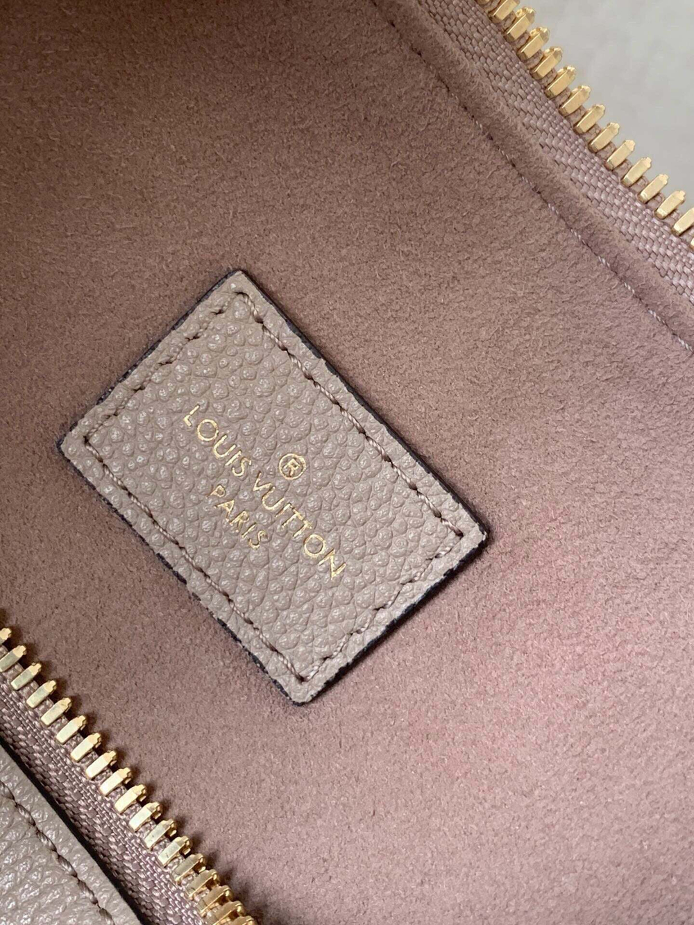 Louis Vuitton Maida Hobo