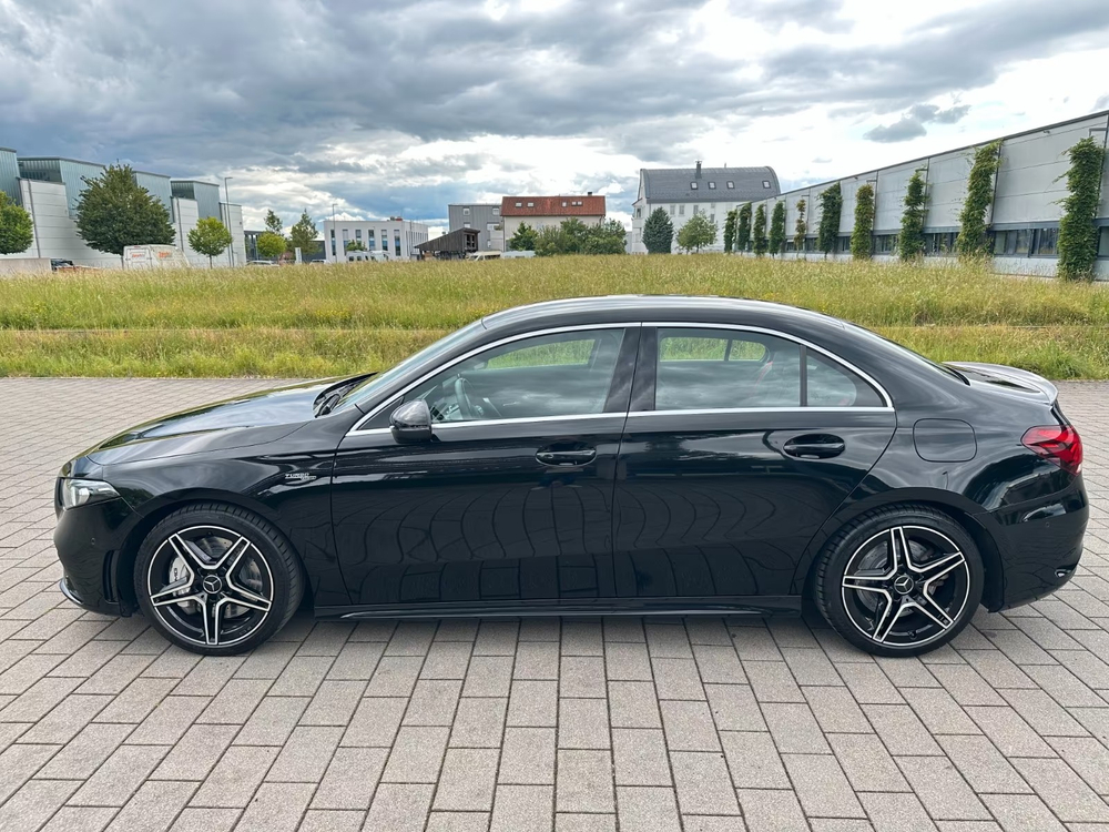 Mercedes-Benz A 35 AMG