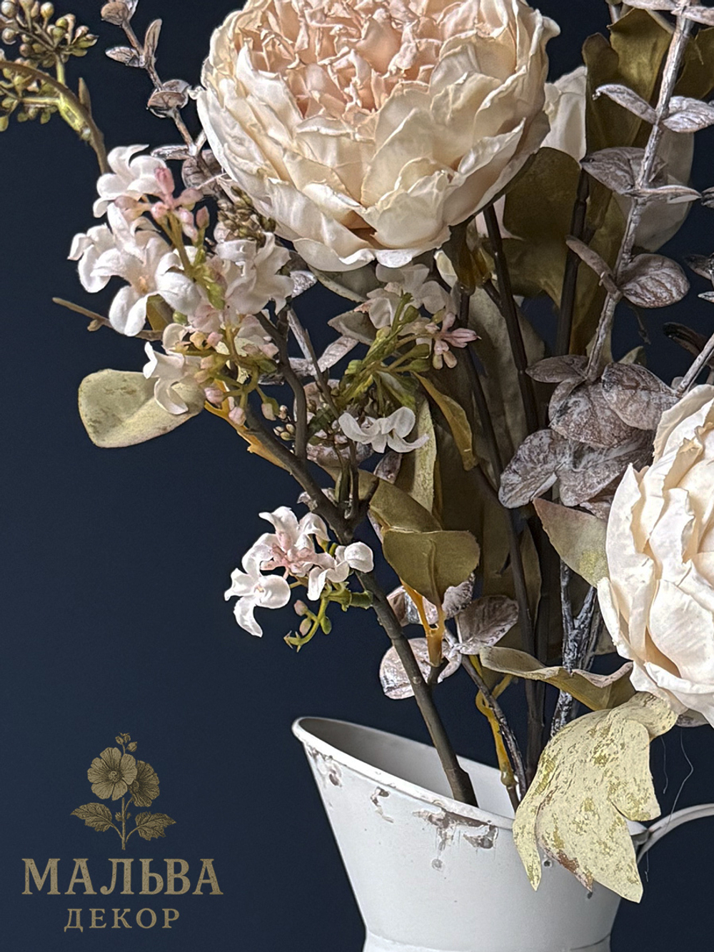 Букет античных пионовидных роз кремовые 59 см