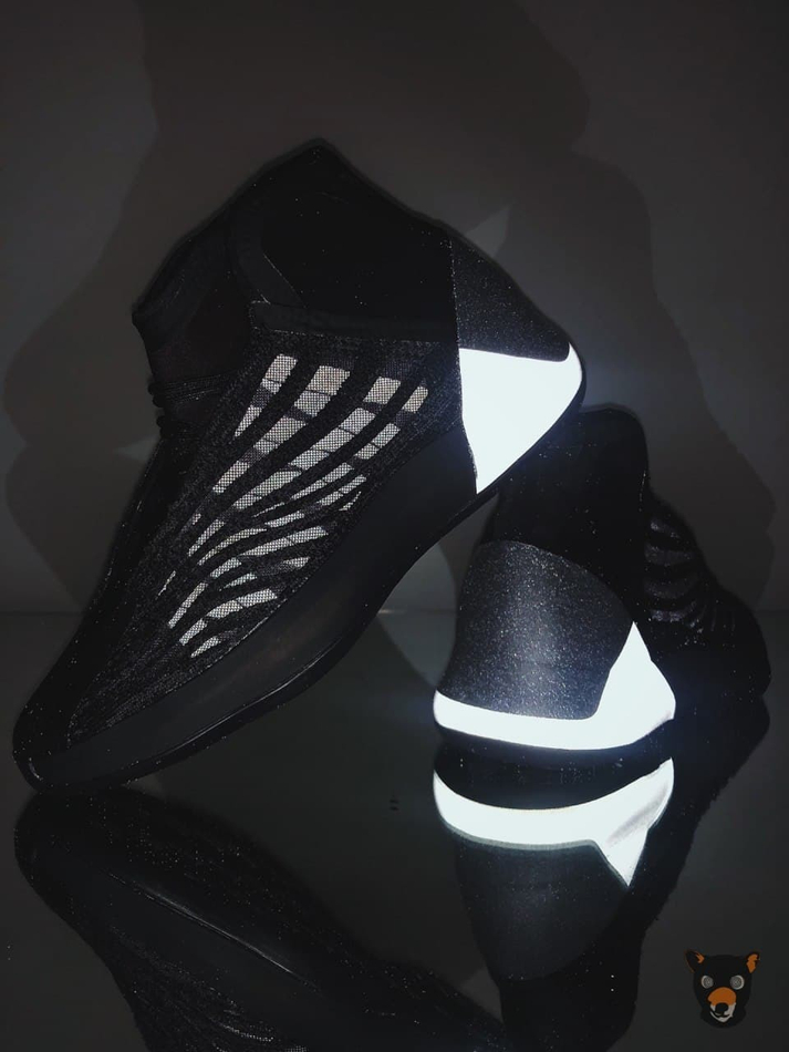 Кроссовки Yeezy Boost QNTM Basketball "Triple Black"