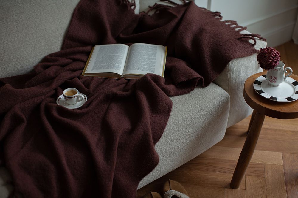 Плед мохеровый шоколадного цвета из коллекции Essential, 130х180 см