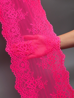 Кружево шантильи розовое неоновое эластичное ширина 22 см