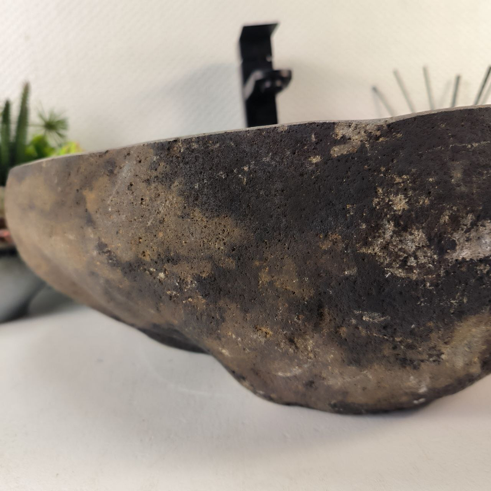 Раковина из речного камня RS-65257 48*44*15 0861