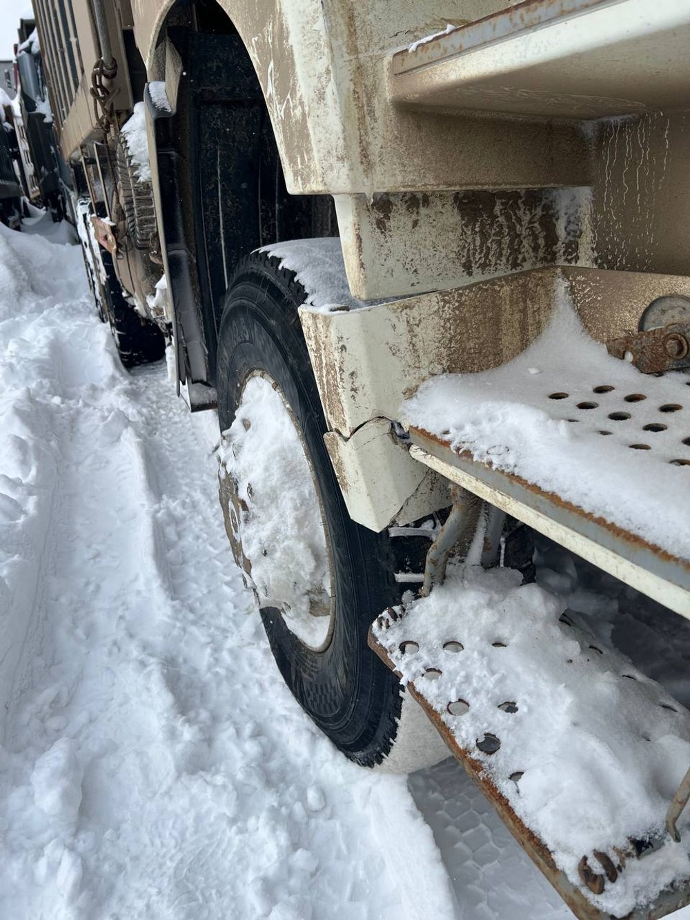 FAW J6 6x6 Самосвал CA3250P66K24L1TE5 (Дизельный, 11,1 л, 420 л.с., МТ)