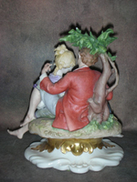 Статуэтка. Фарфор. Романтическая пара. Capodimonte. Италия