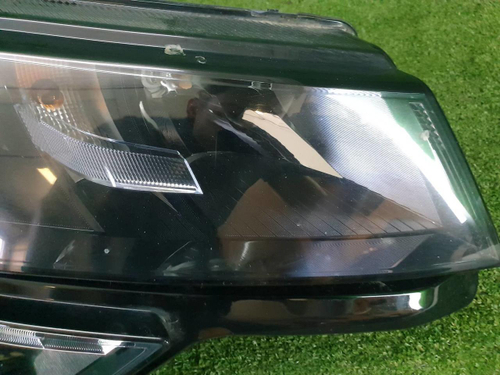Фара правая Skoda Karoq (2017-2021) галоген
