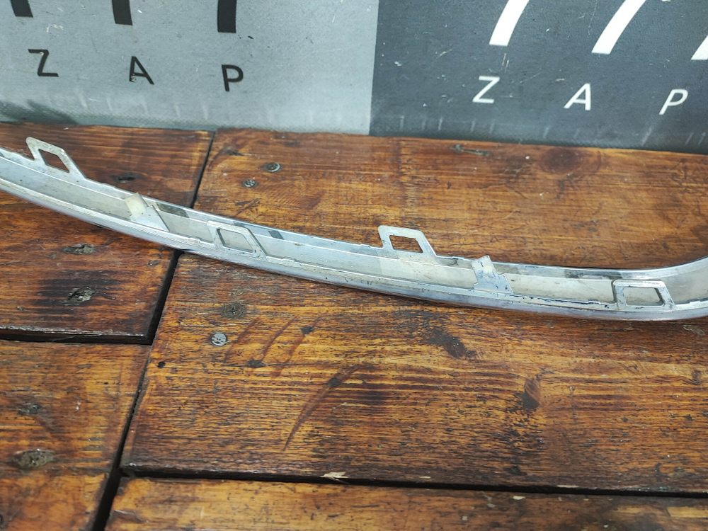 Молдинг переднего бампера Mercedes GLS (X167) 19-нв Б/У Оригинал A1678850506