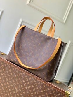 Louis Vuitton Shopper Tote MM